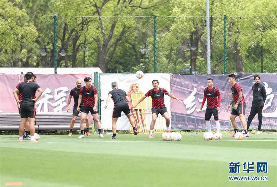 （体育）（2）足球——上海上港队举行媒体开放日活动