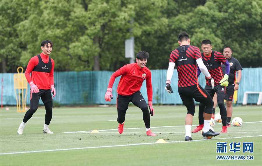 （体育）（9）足球——上海上港队举行媒体开放日活动