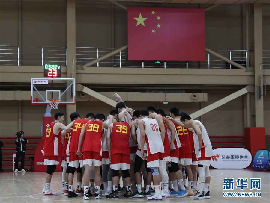 （体育）（1）篮球——中国青年男篮对抗赛：U17胜U18
