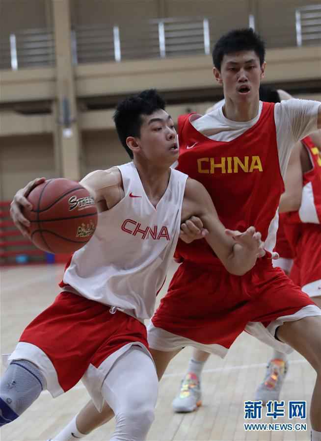 （体育）（3）篮球——中国青年男篮对抗赛：U17胜U18