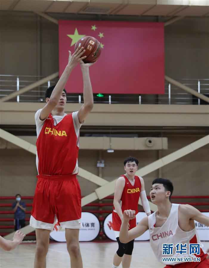 （体育）（9）篮球——中国青年男篮对抗赛：U17胜U18