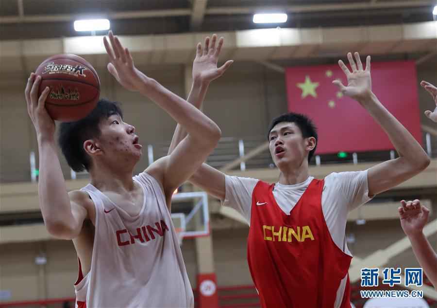 （体育）（7）篮球——中国青年男篮对抗赛：U17胜U18