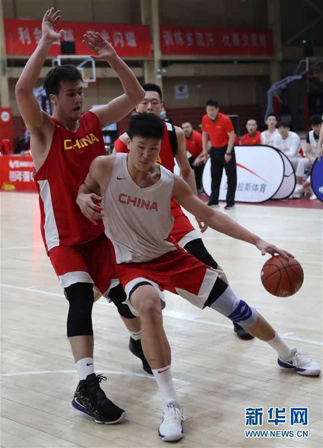 （体育）（6）篮球——中国青年男篮对抗赛：U17胜U18