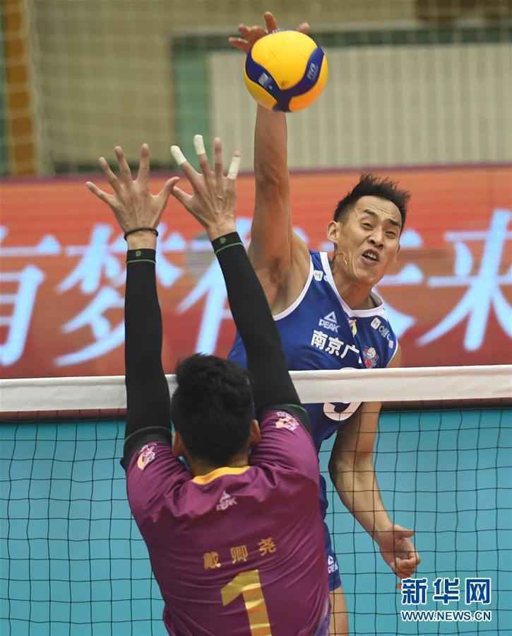 （体育）（7）排球——男排超级联赛：江苏不敌上海