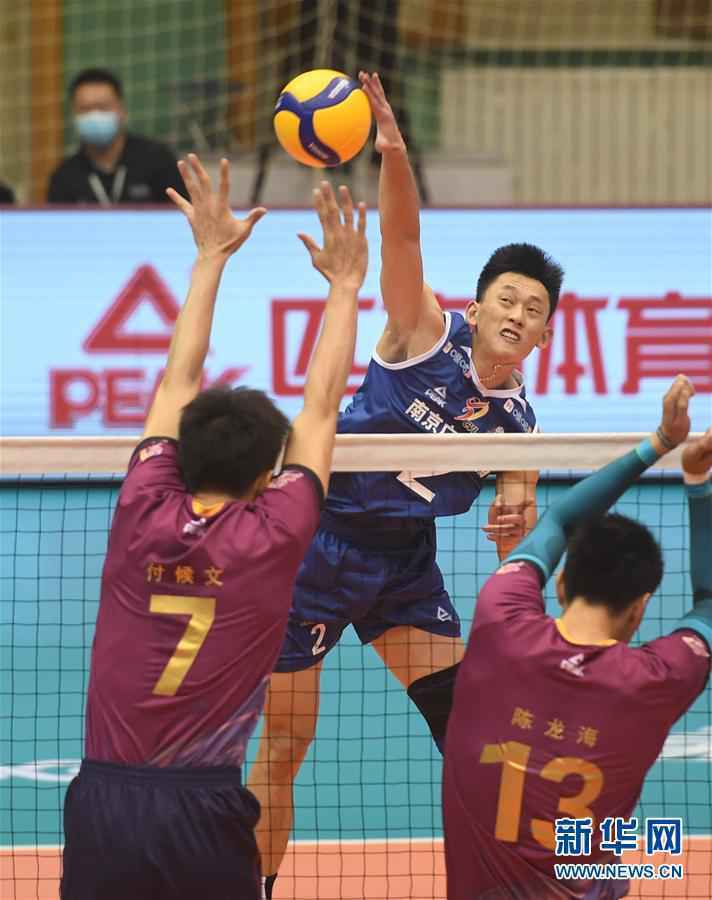（体育）（11）排球——男排超级联赛：江苏不敌上海