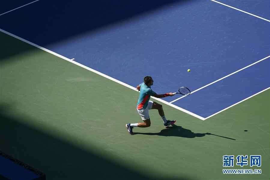 （体育）（6）网球——美网：兹维列夫晋级四强