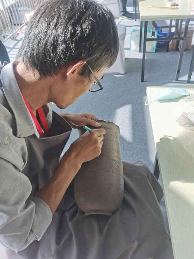 第二十三届唐山中国陶瓷博览会盛大启幕