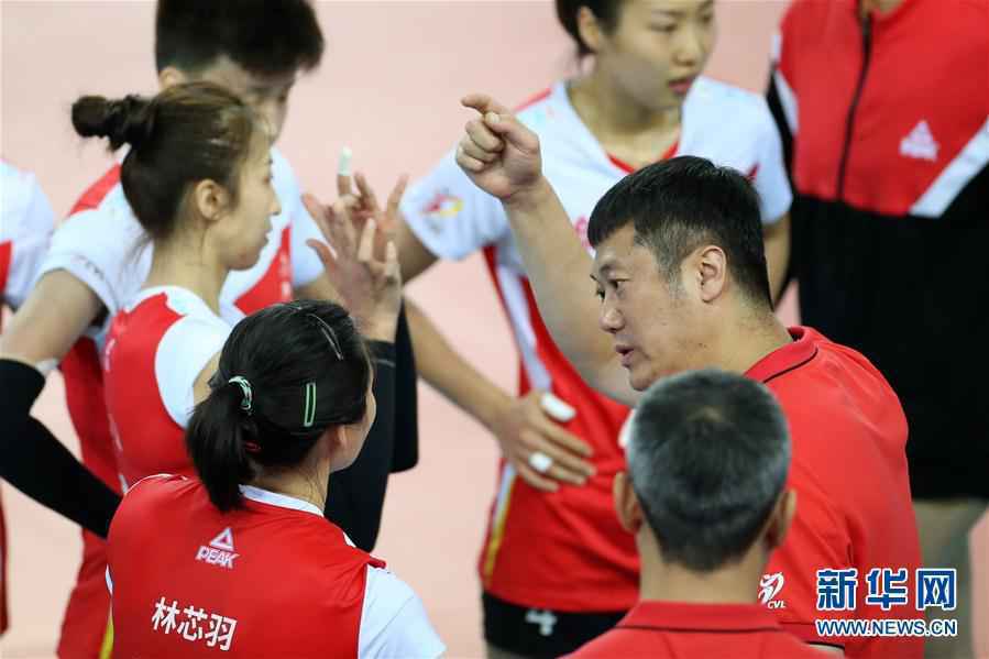 （体育）（13）排球——全国女排锦标赛：辽宁胜河南