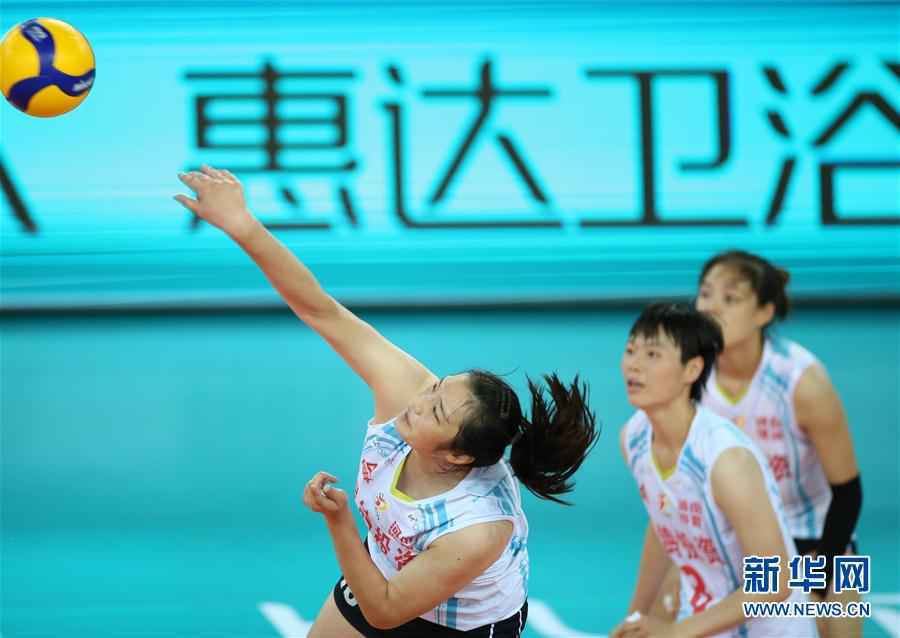 （体育）（14）排球——全国女排锦标赛：辽宁胜河南