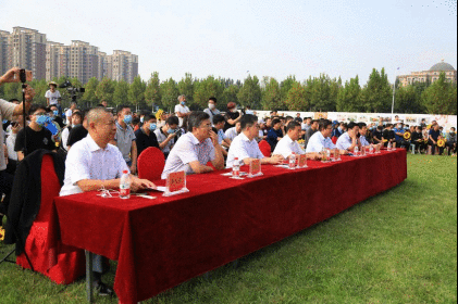 香河县农民丰收节在大爱城生态农场举行，李大彦总裁出席并讲话