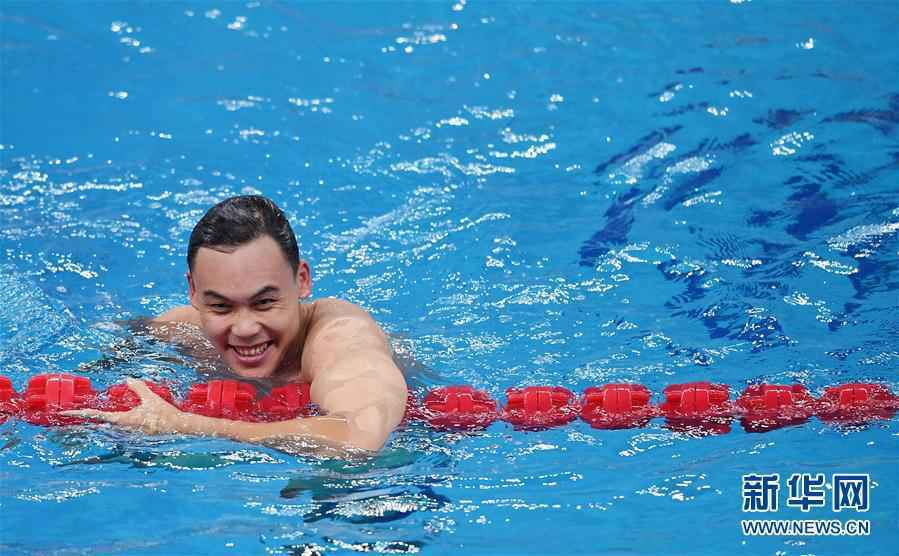 （体育）（6）游泳——全国冠军赛：余贺新获得男子100米自由泳预赛第一名