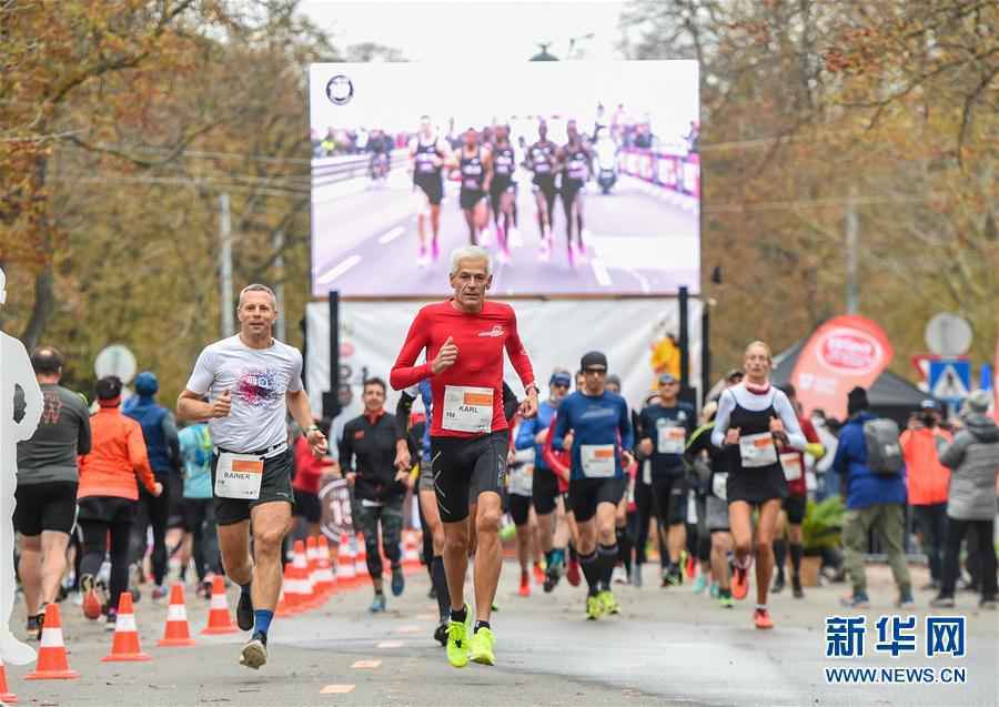 （体育）（3）维也纳举办致敬基普乔格成功挑战马拉松2小时赛一周年赛