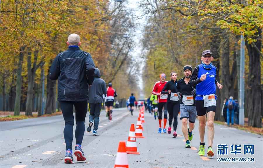 （体育）（4）维也纳举办致敬基普乔格成功挑战马拉松2小时赛一周年赛