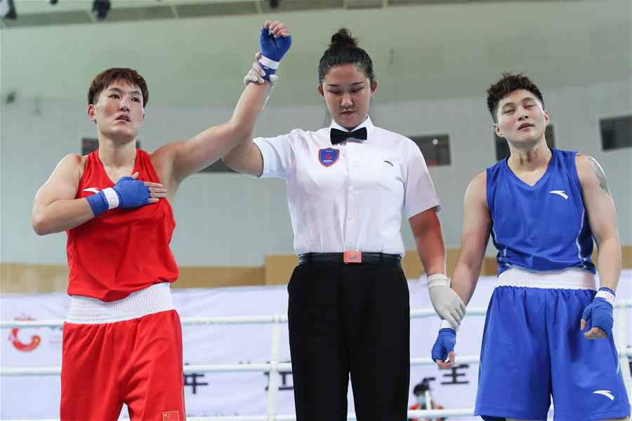 （体育）（1）拳击——全国女子锦标赛：尹军花晋级四强