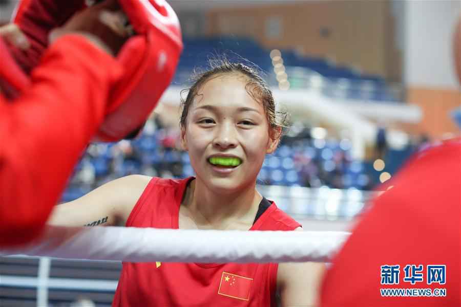 （体育）（8）拳击——全国女子锦标赛：常园晋级四强
