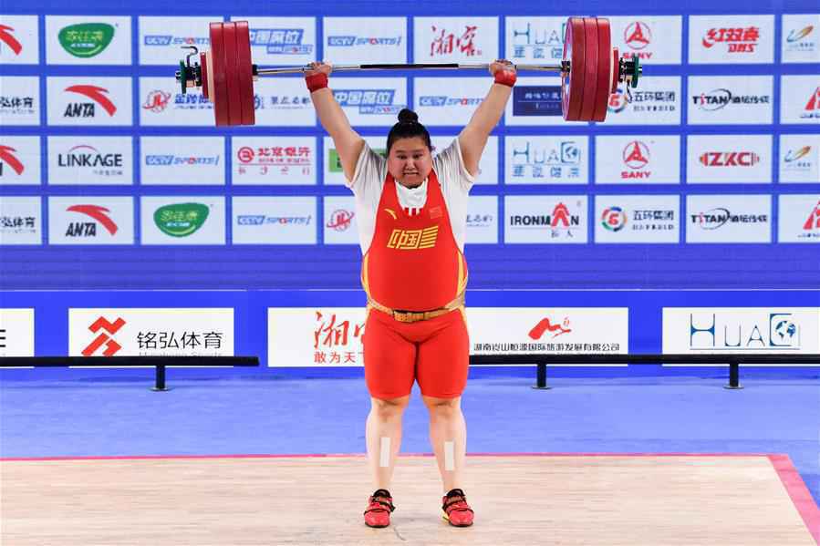 （体育）（2）举重——全国女子举重锦标赛：李雯雯夺得87公斤以上级A组冠军