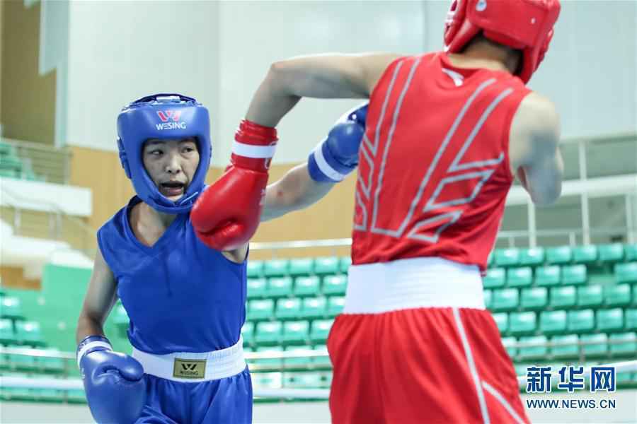 （体育）（1）拳击——全国女子锦标赛：蔡妍晋级