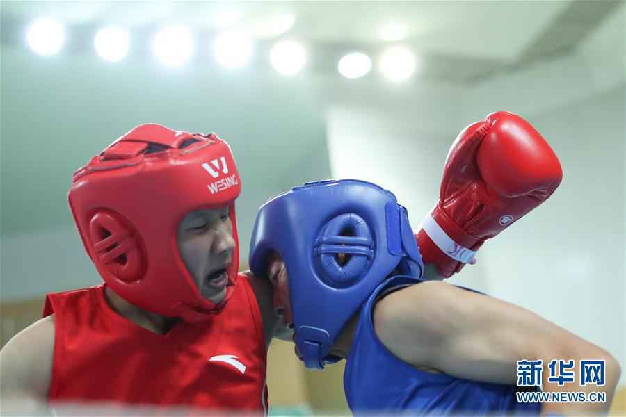 （体育）（11）拳击——全国女子锦标赛：蔡妍晋级