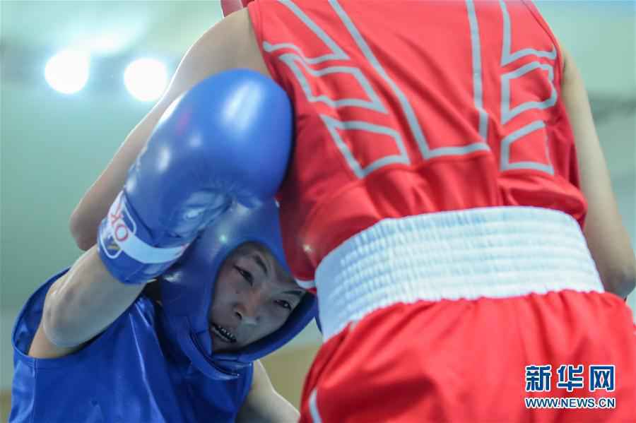 （体育）（9）拳击——全国女子锦标赛：蔡妍晋级
