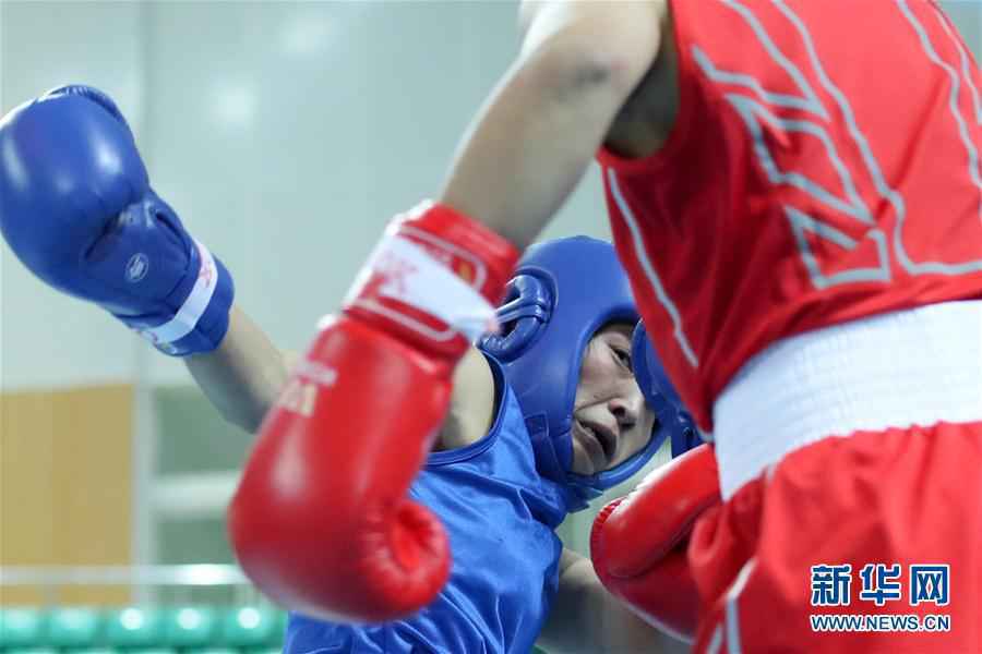 （体育）（2）拳击——全国女子锦标赛：蔡妍晋级