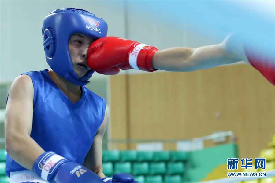 （体育）（8）拳击——全国女子锦标赛：蔡妍晋级