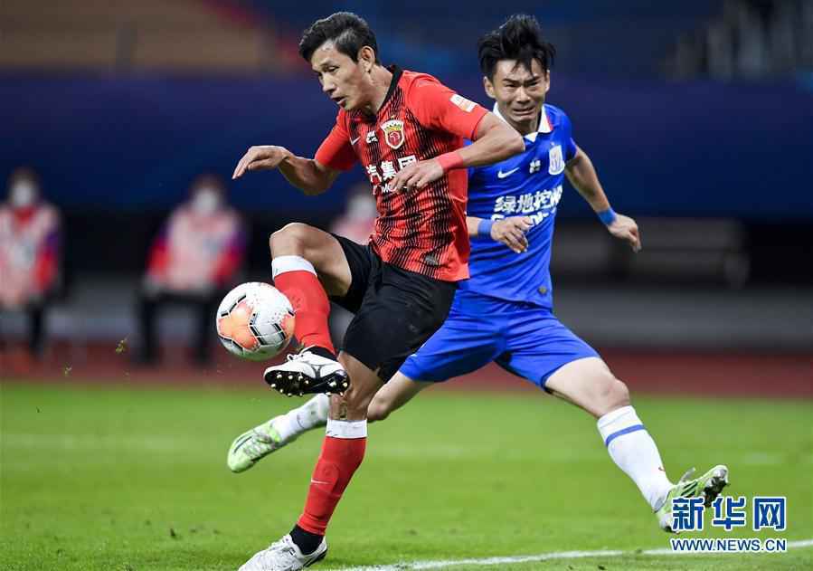 （体育）（11）足球——中超联赛：上海绿地申花平上海上港