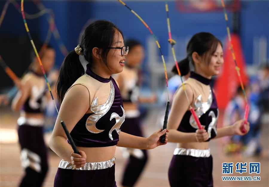 （体育）（5）全民健身——北京市中小学生民族传统体育节举行花样跳绳比赛