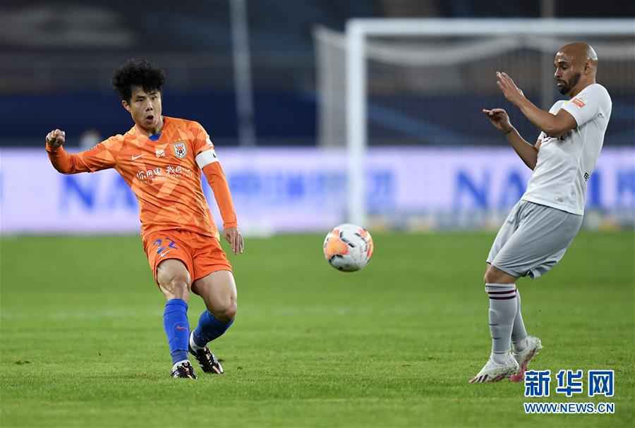 （体育）（9）足球——中超：山东鲁能泰山对阵河北华夏幸福