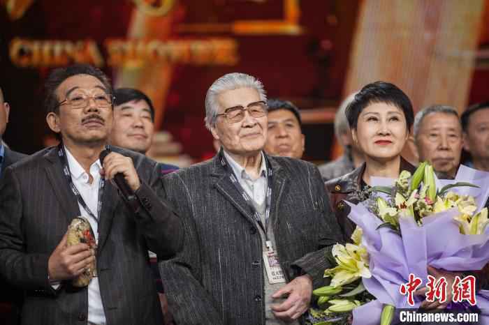 《中国文艺》“致敬经典”特别节目：《渴望》30年再聚首
