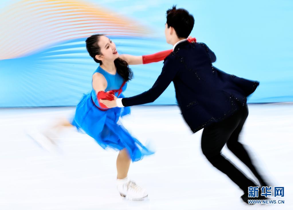 “相约北京”冰上项目测试活动举行冰舞比赛