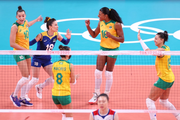美国、巴西进军女排决赛 巴西主力身陷兴奋剂嫌疑