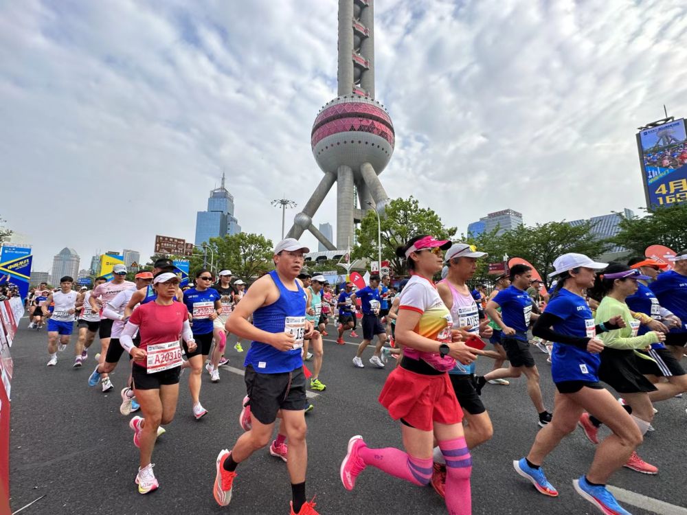  汉马、京沪半马……两天30多场，马拉松热潮回归了？